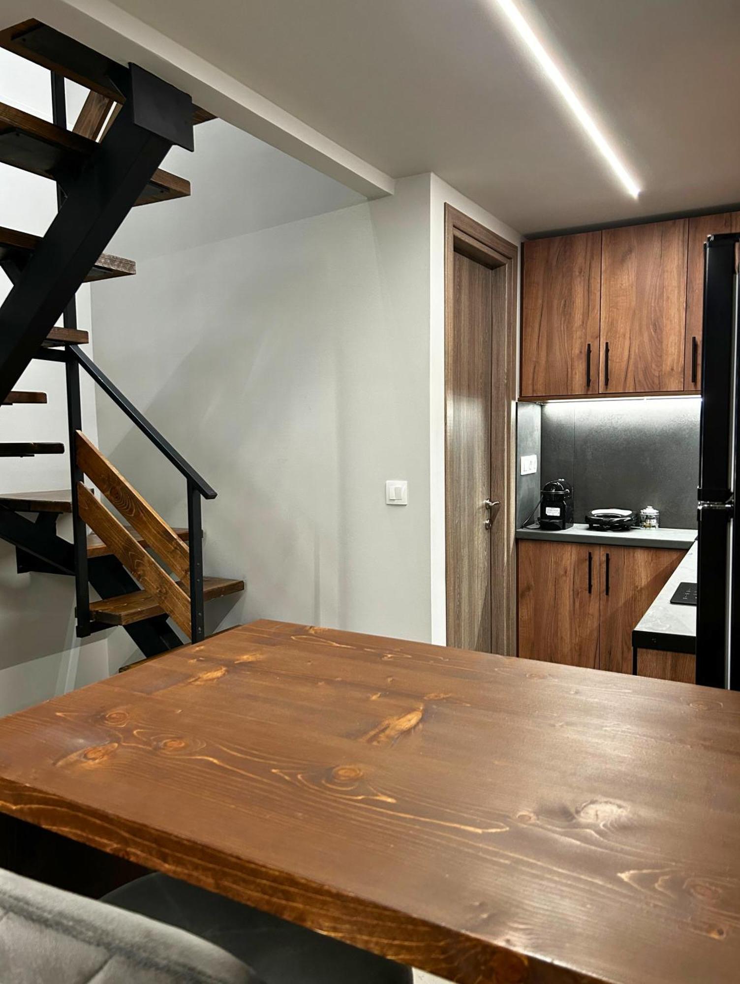 Redwood Suite, Wooden Apartment Thessaloniki