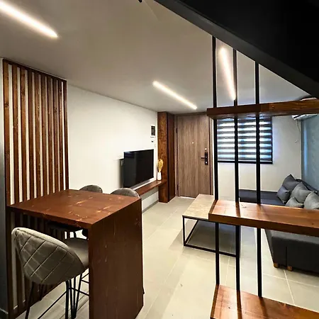 Redwood Suite, Wooden Suites Thessaloniki Exterior photo