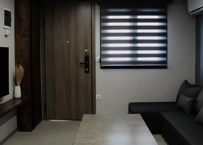 Redwood Suite, Wooden Suites