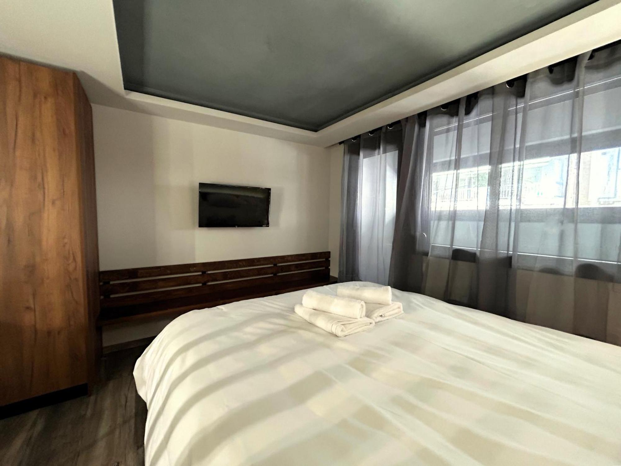 Redwood Suite, Wooden Apartmán *